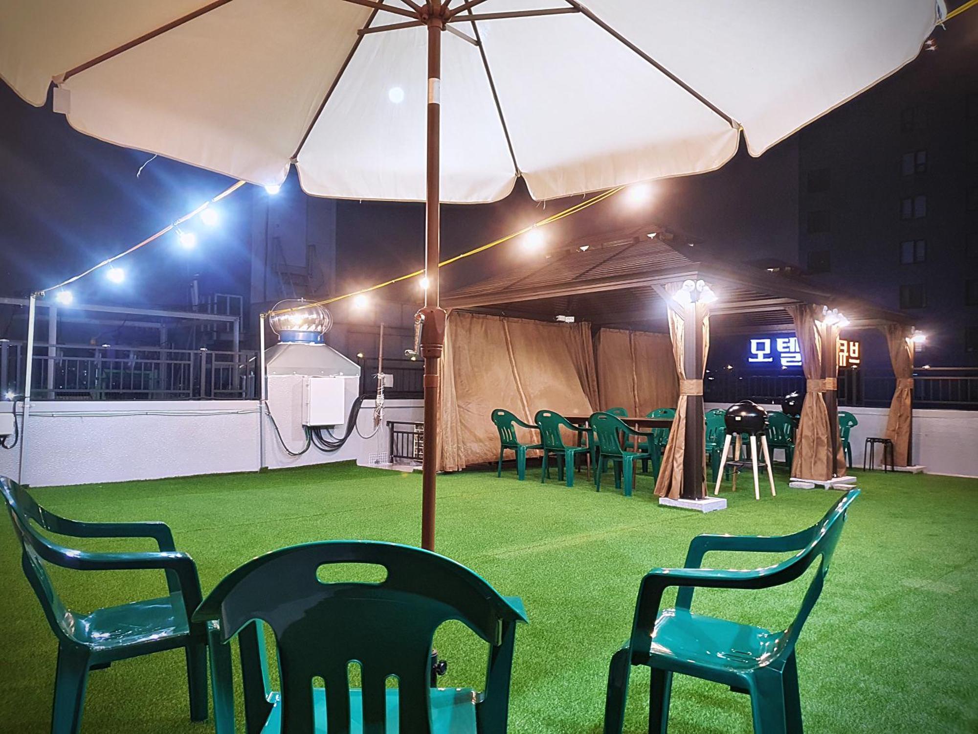 אינצ'ון Bluebird Hotel מראה חיצוני תמונה