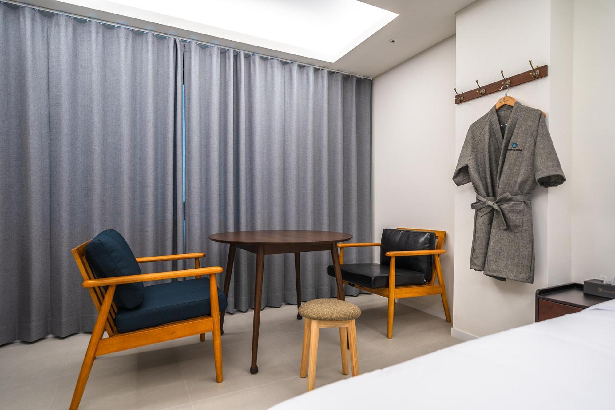 אינצ'ון Bluebird Hotel מראה חיצוני תמונה
